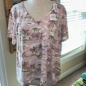 NWT Old Navy, pink tropical T-shirt V-neck XL